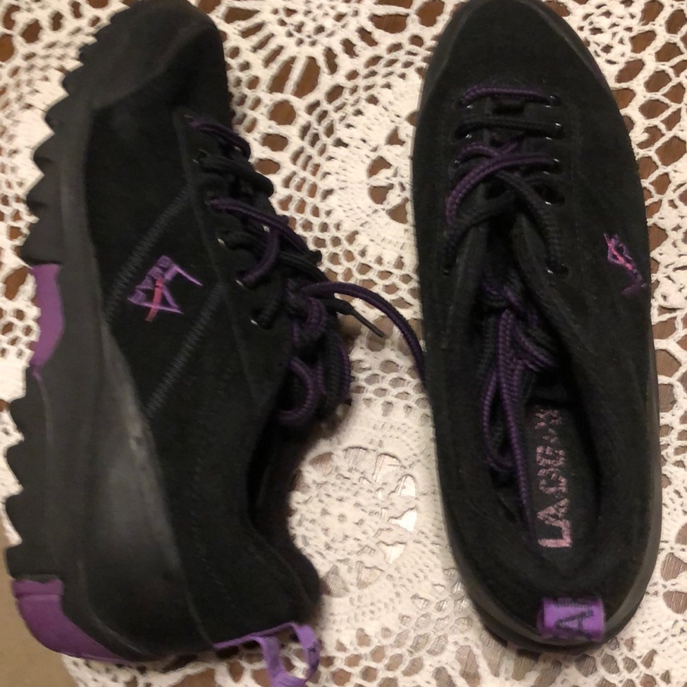 LA Gear hiking shoes